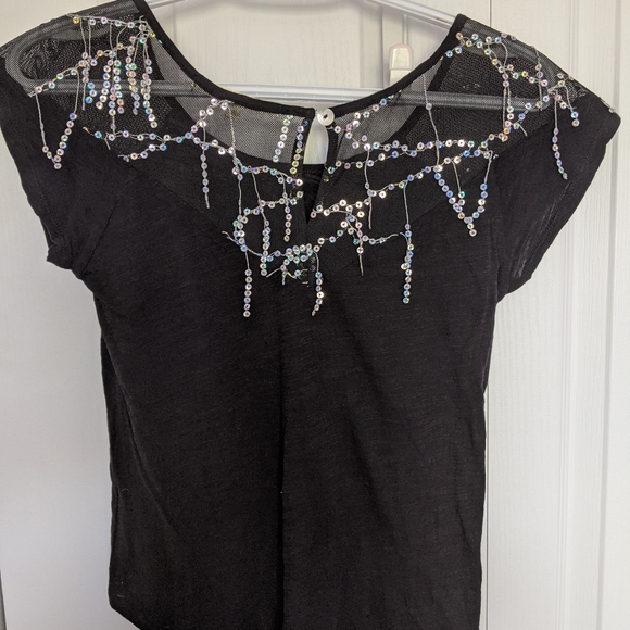 Top with sequins - Picture 2 of 4